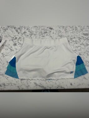 Women’s large Fila SKORT for tennis Pickleball golf or casual wear